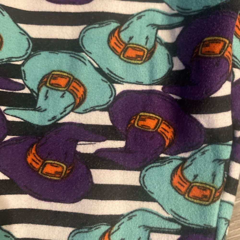 LulaRoe Kids Leggings-Halloween, Witch hats, Black And White Stripes - Picture 3 of 5